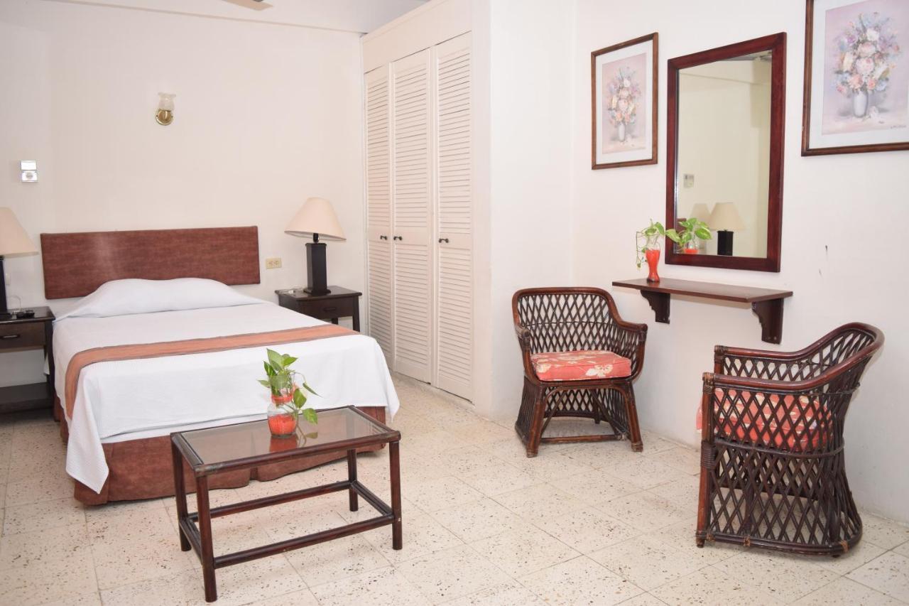 Hotel Suites Le Monde Cancun Exterior photo