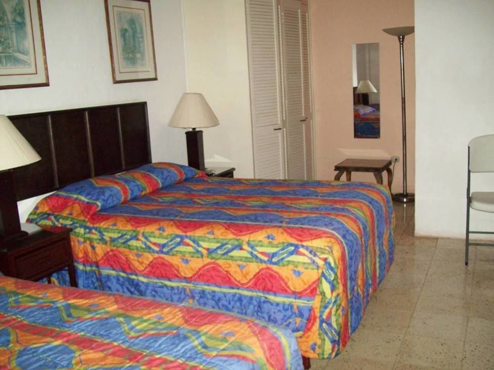 Hotel Suites Le Monde Cancun Exterior photo