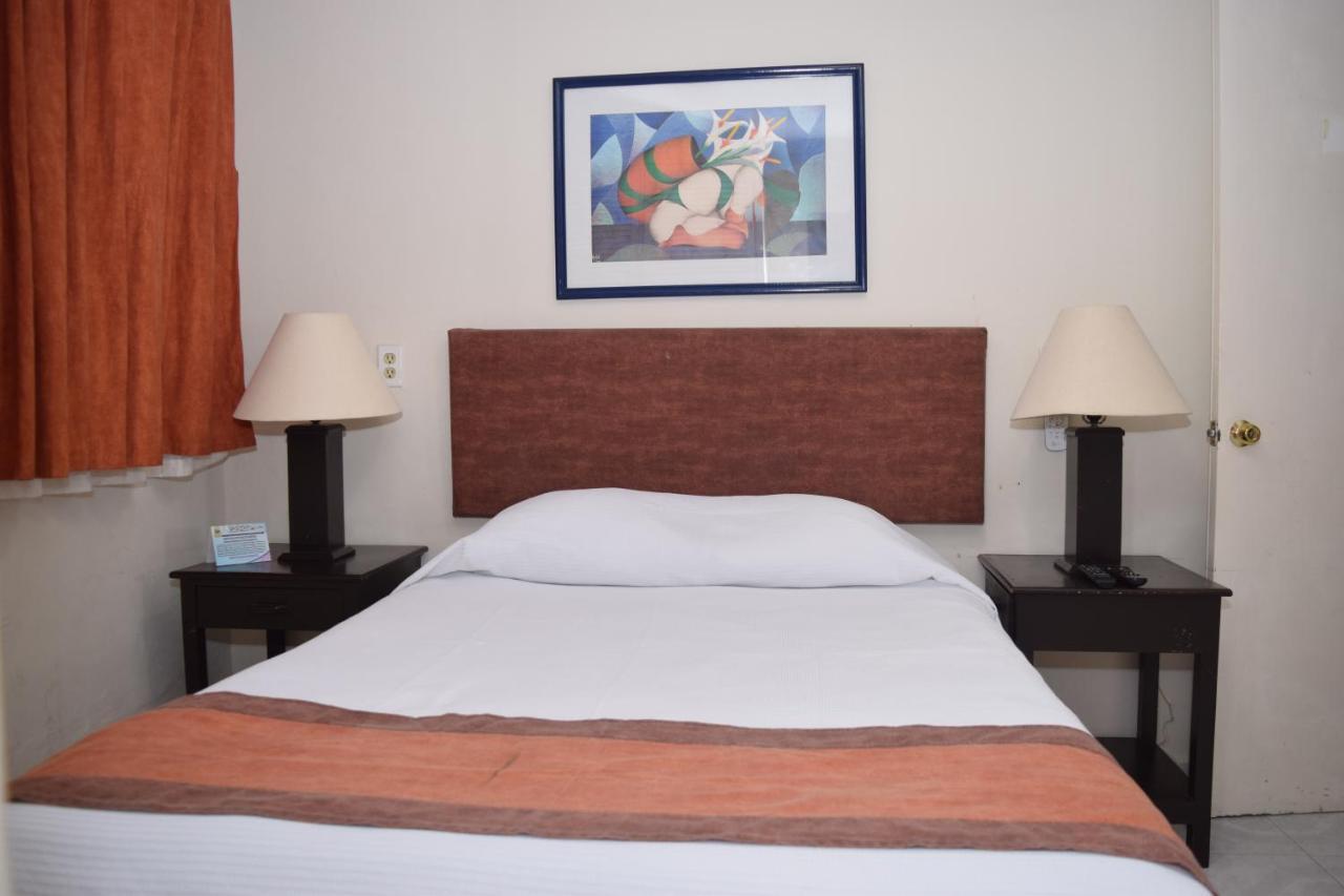 Hotel Suites Le Monde Cancun Exterior photo