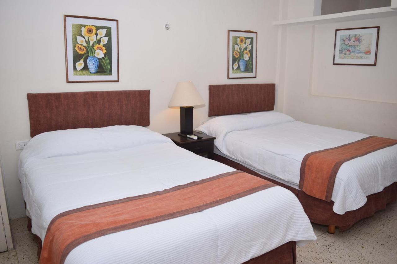 Hotel Suites Le Monde Cancun Exterior photo