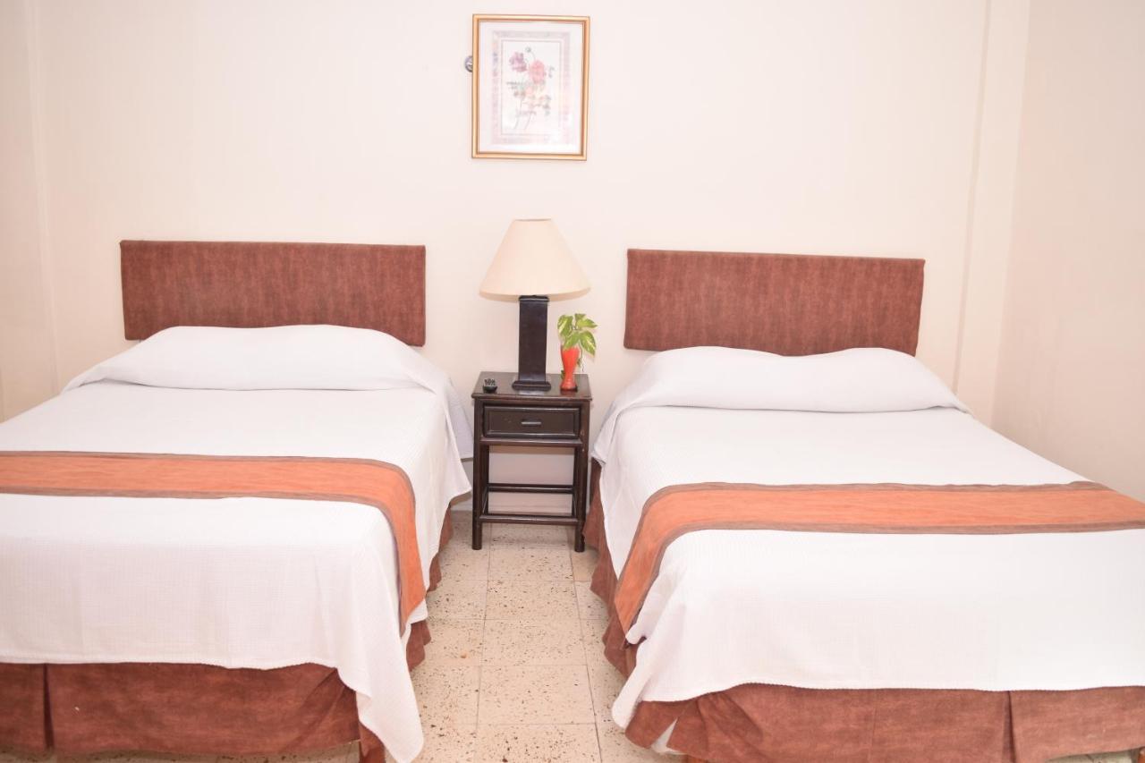 Hotel Suites Le Monde Cancun Exterior photo