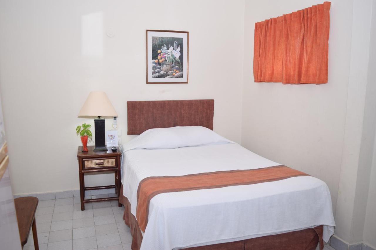 Hotel Suites Le Monde Cancun Exterior photo