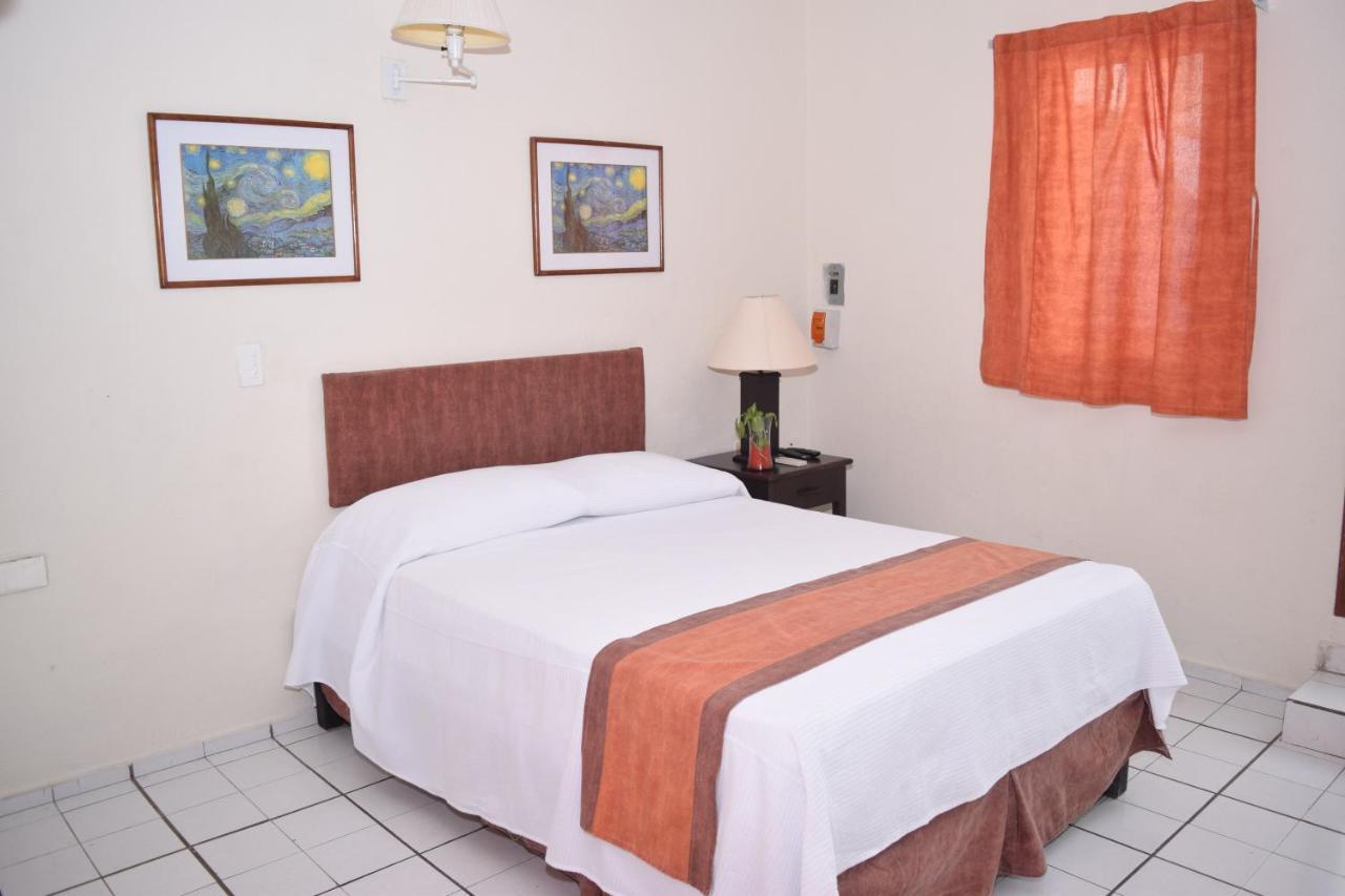 Hotel Suites Le Monde Cancun Exterior photo